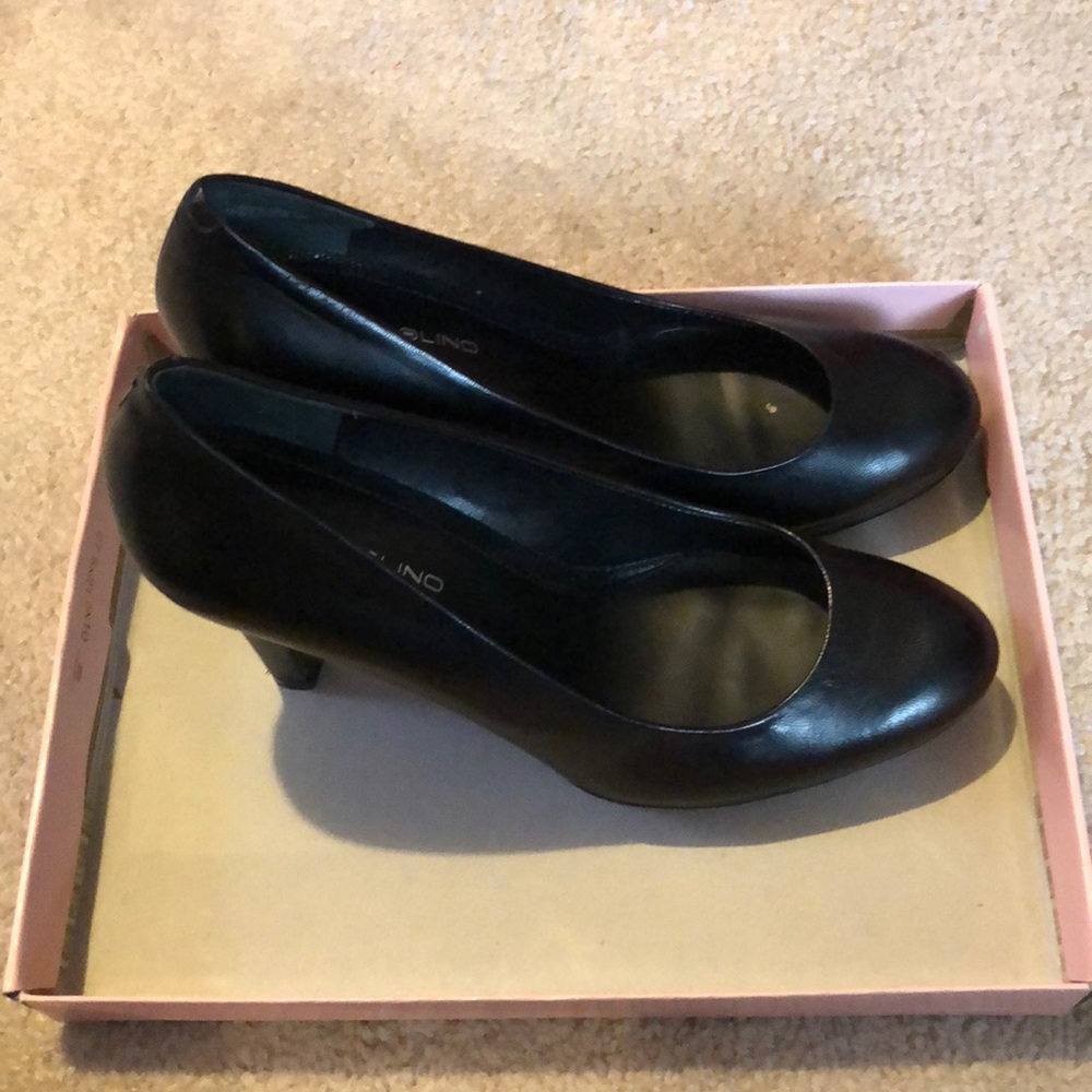Black leather Platform pumps 3.5” heel